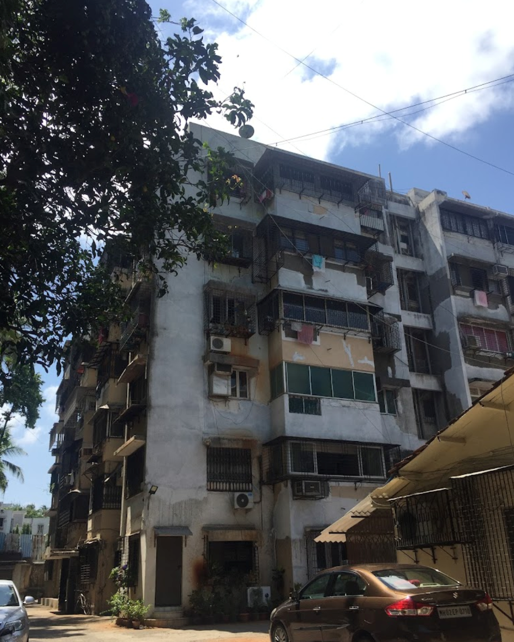 Girnar Society in Santacruz West