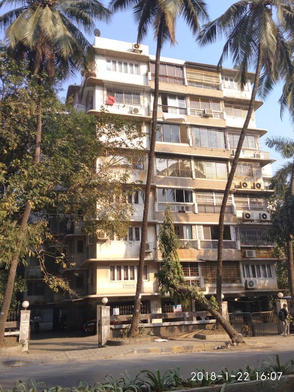 Prahlad Building — Santacruz West