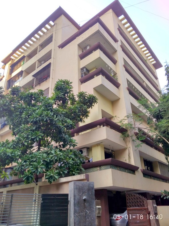 Neelam in Khar West