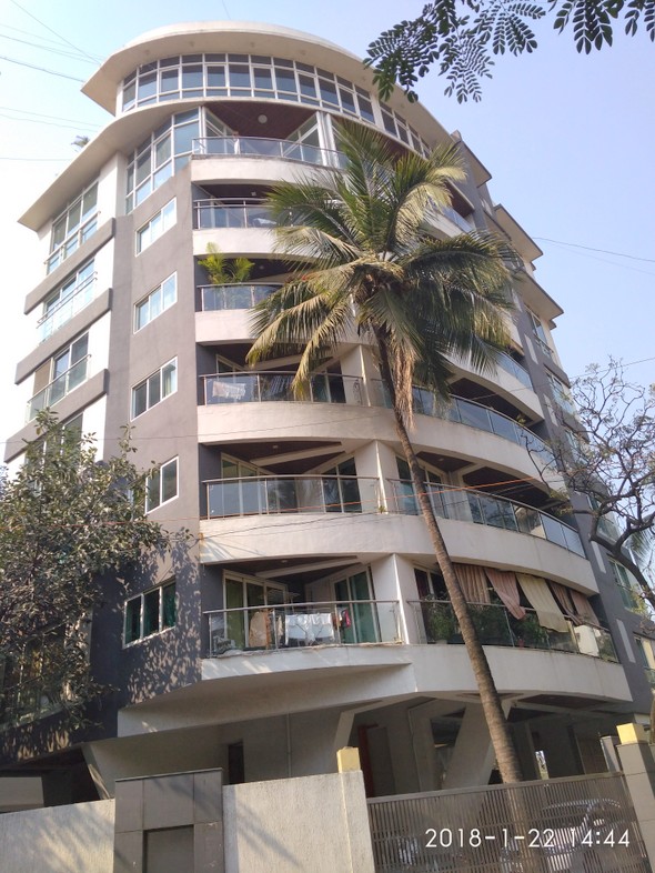 Kakad Mansion in Santacruz West