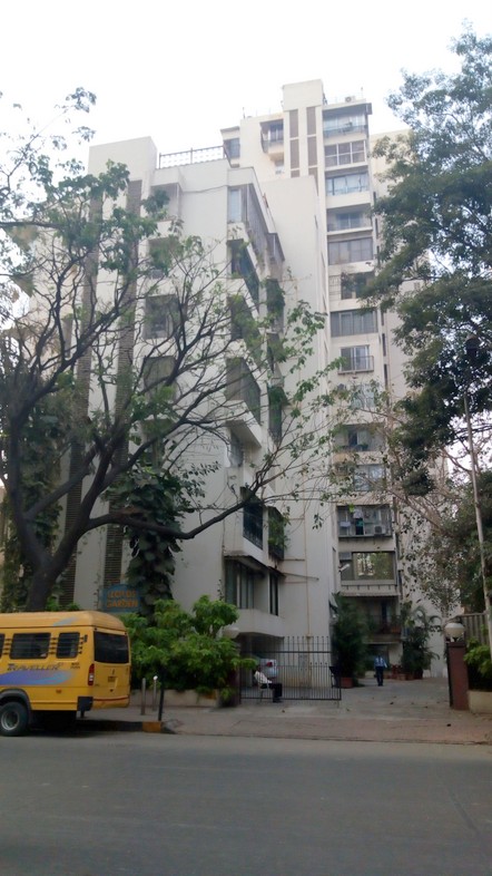 Lloyds Garden in Prabhadevi