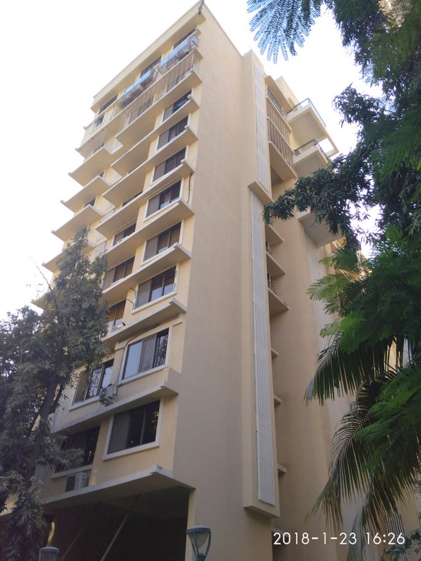 Palazzo Landmark in Santacruz West