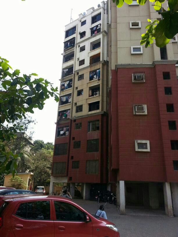 Jogani Complex for rent in Santacruz East