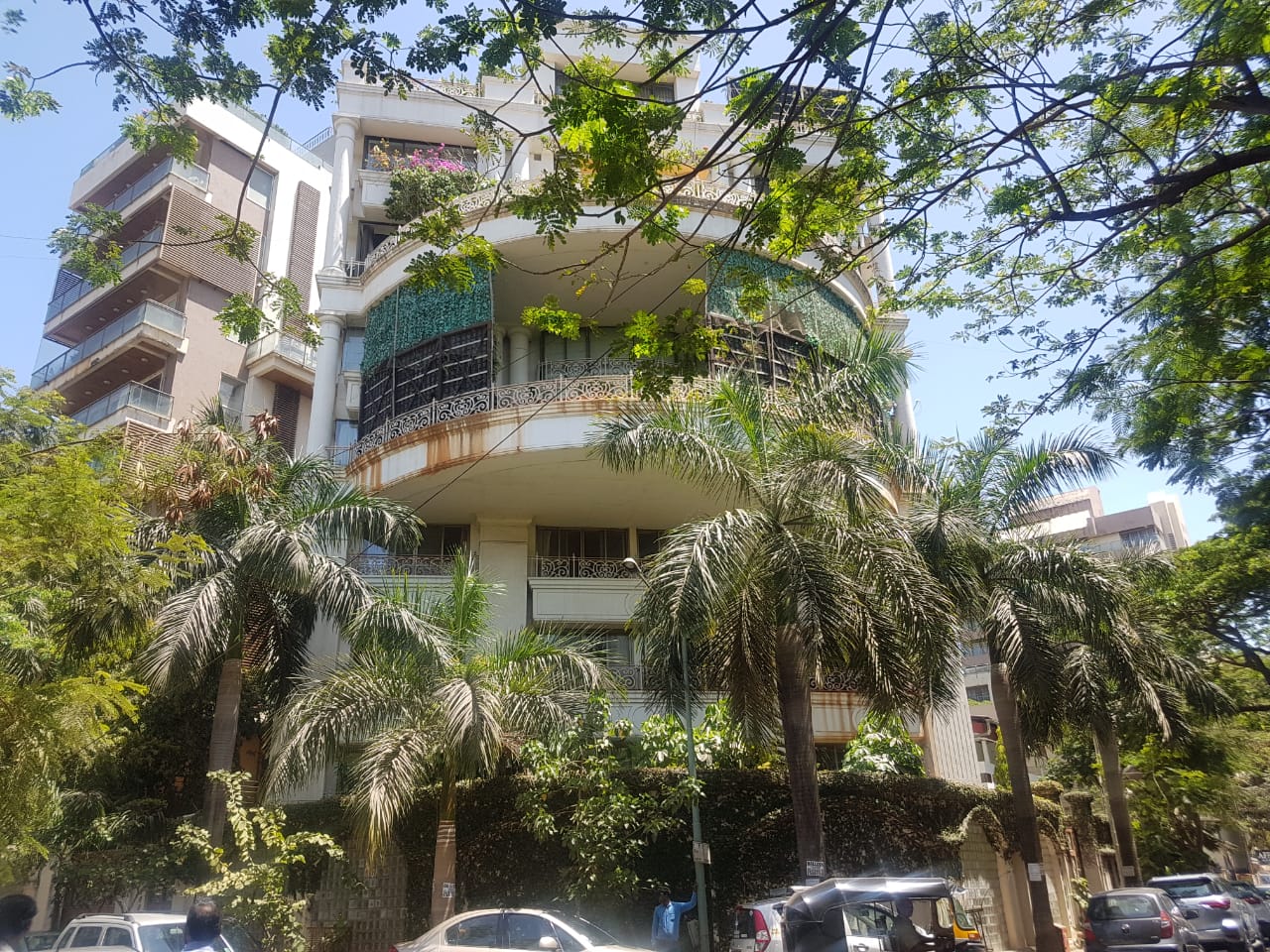 Karmayog Apartment — Juhu