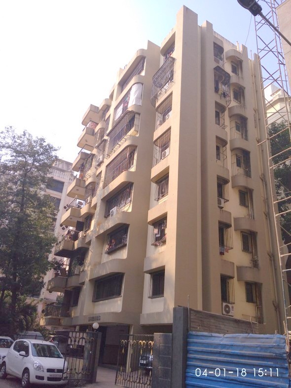 Shree Niwas in Khar West