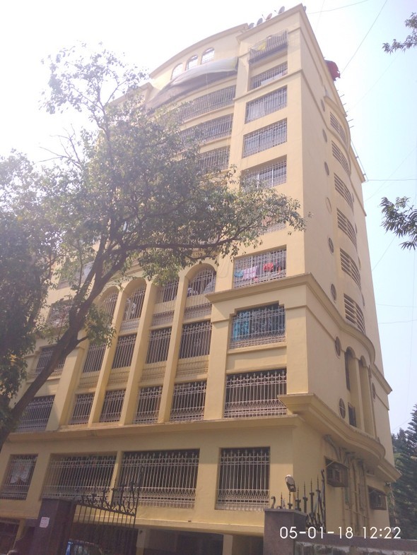 2 Khar Garden in Khar West