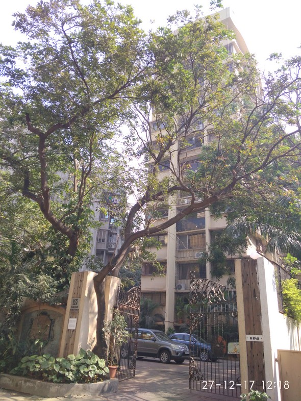 Kalpak Gulistan in Bandra West