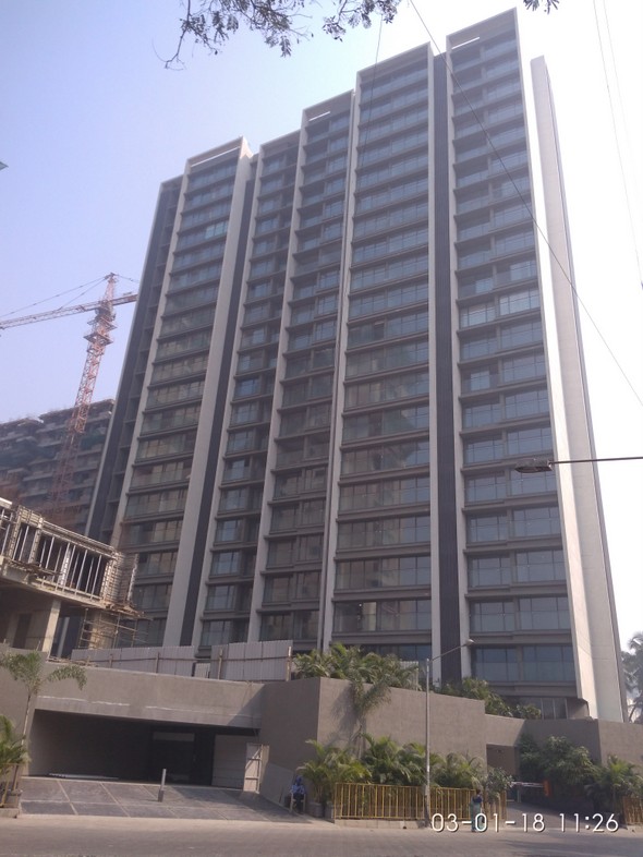 Rustomjee Paramount for rent in Khar West