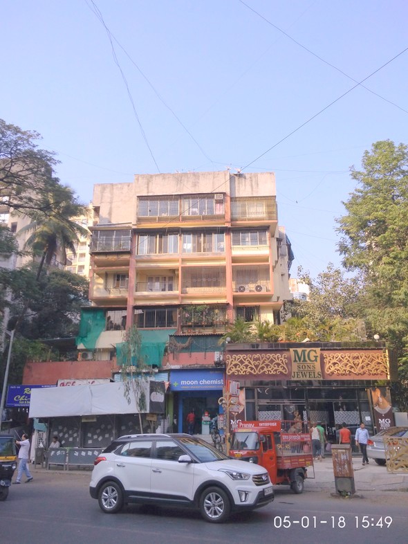 Mangal Smruti in Khar West