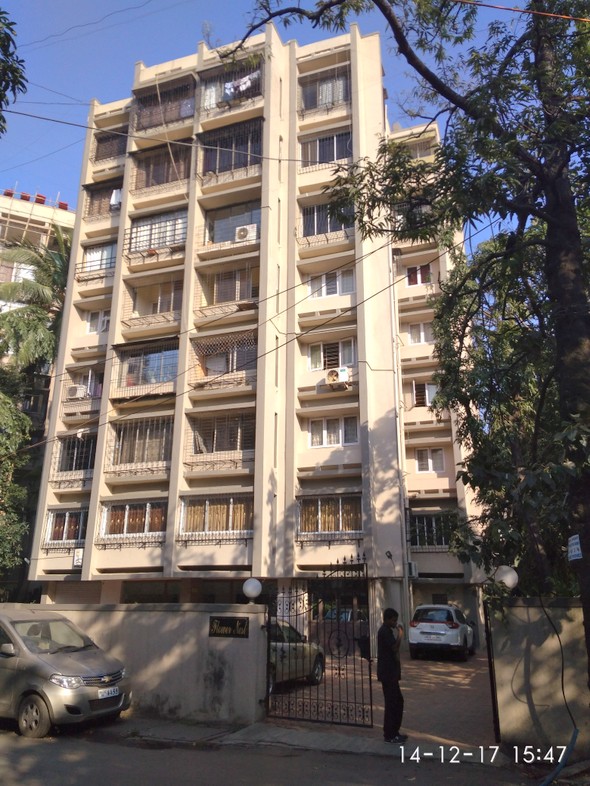 Flower Nest in Bandra West