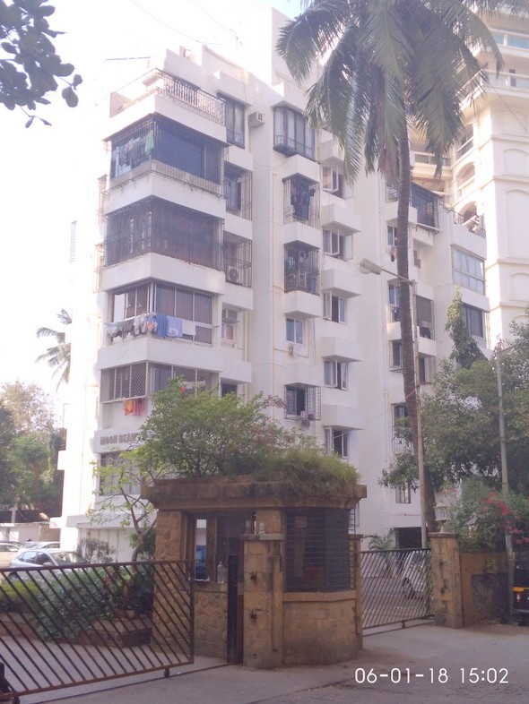 Moon Beam in Bandra West