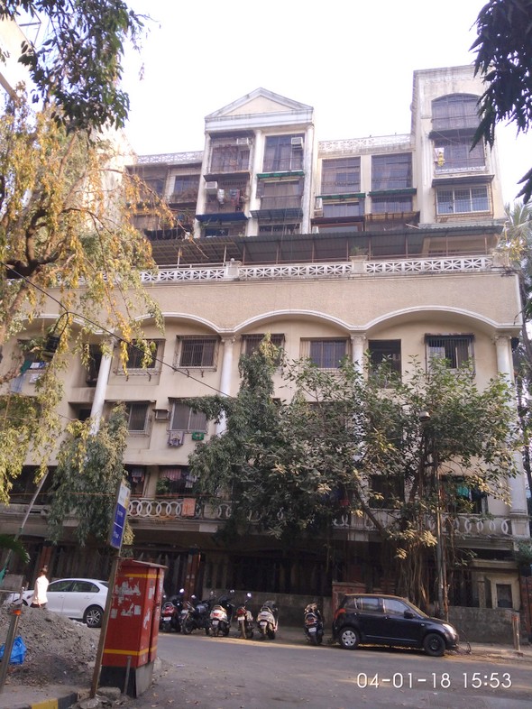 Murli Govind in Khar West