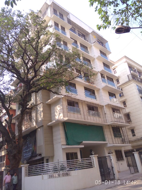 2 BHK Ganesh Kunj in Khar West