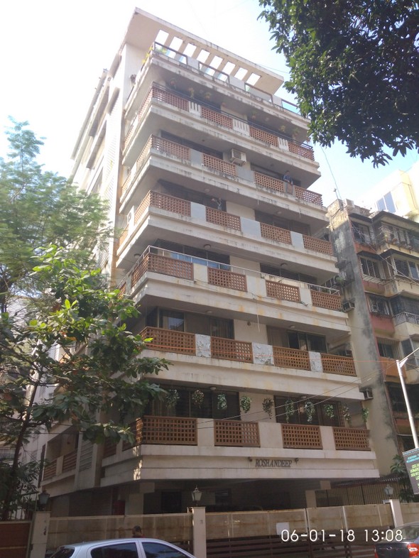 Roshandeep in Khar West