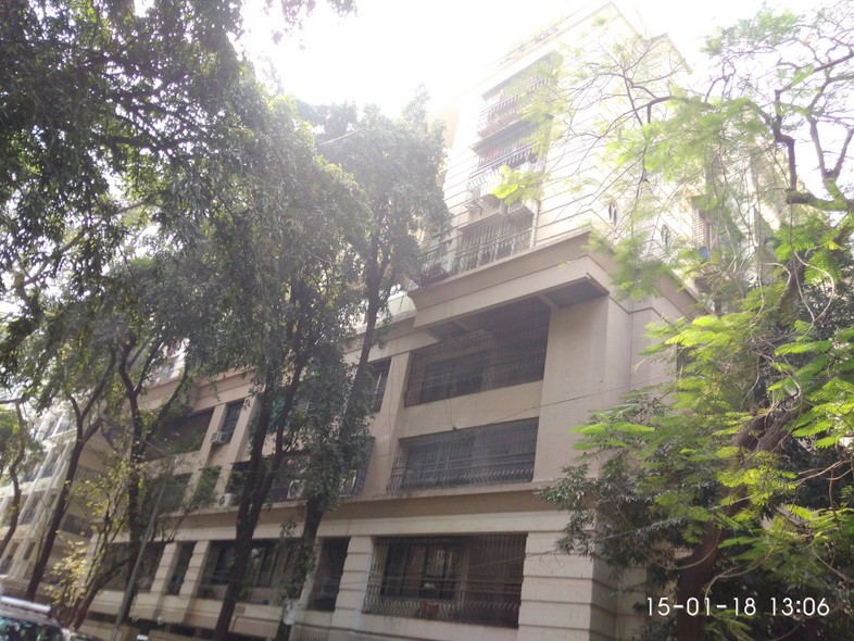 Tushar in Khar West