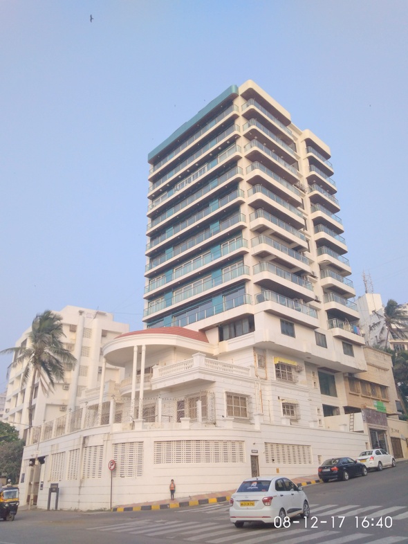 Soni House — Bandra West