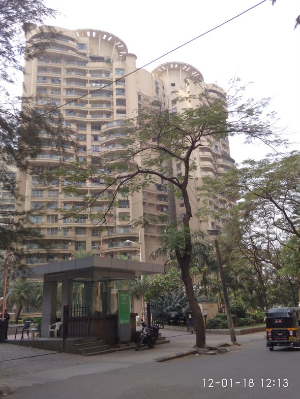 Ivy and Iris in Powai