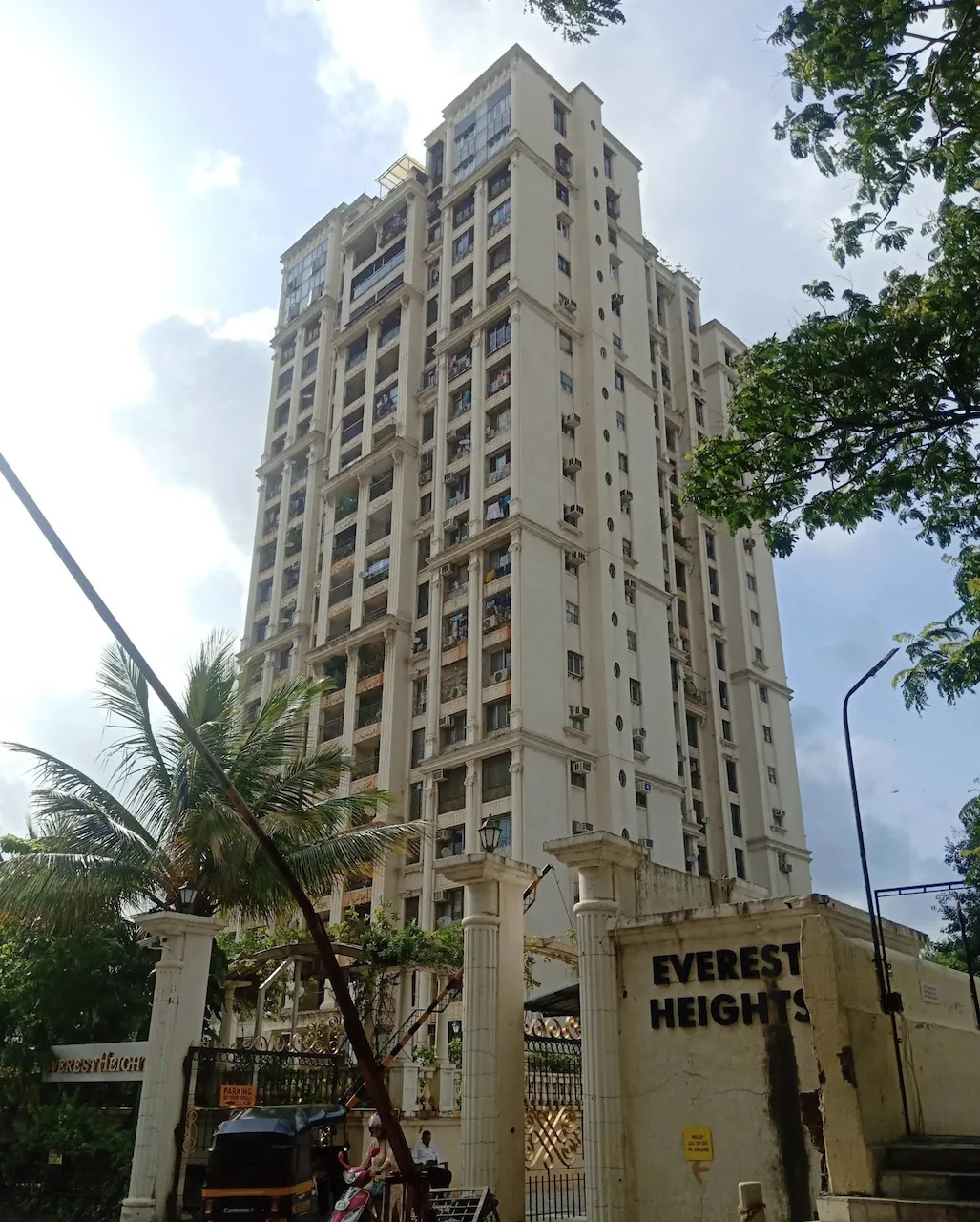 3 BHK Everest Heights