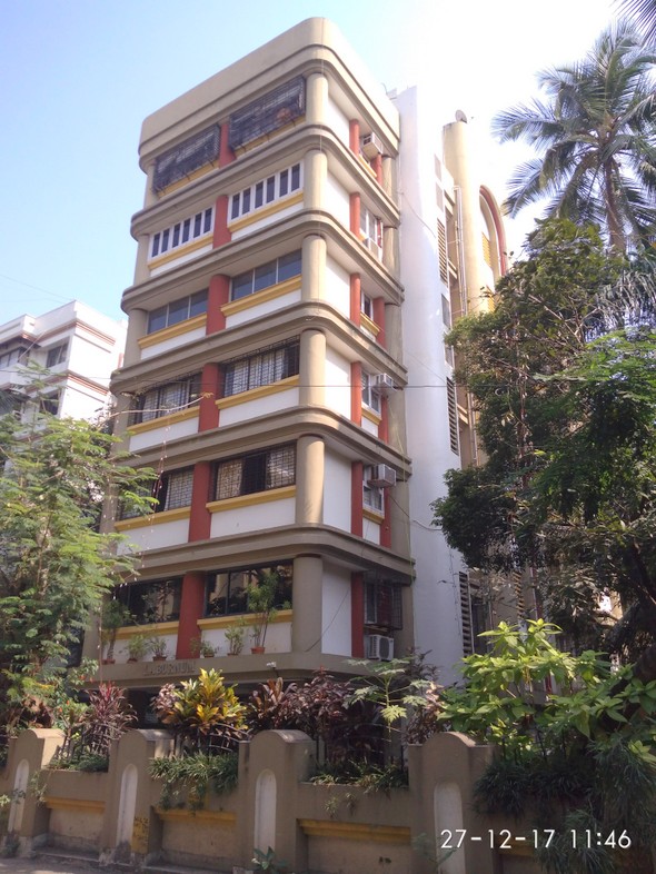 Laburnum in Bandra West