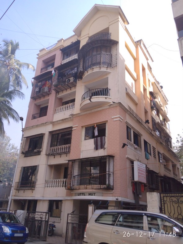 Little Hut in Bandra West