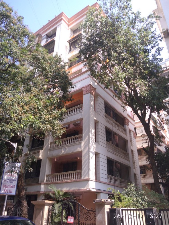 3 BHK Cosmopolitan in Bandra West