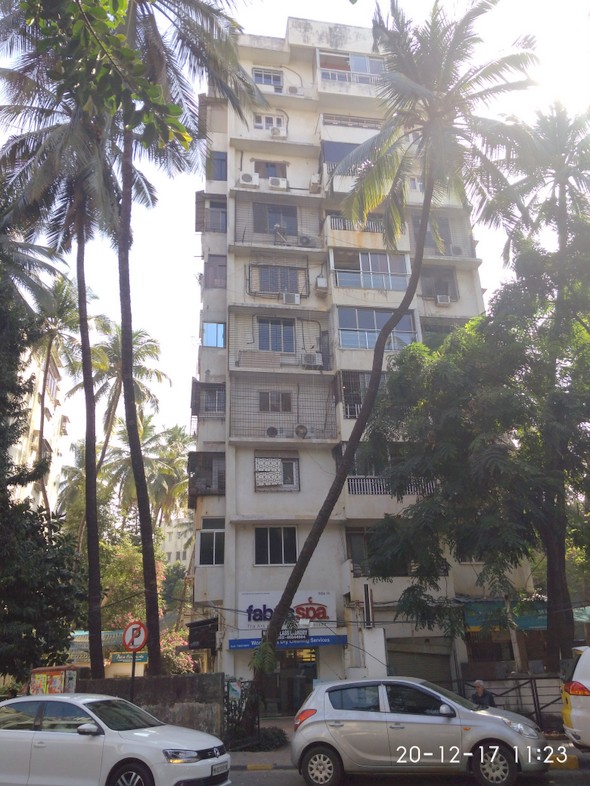 Rose Minar in Bandra West