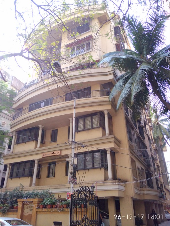 Summer Breeze in Bandra West