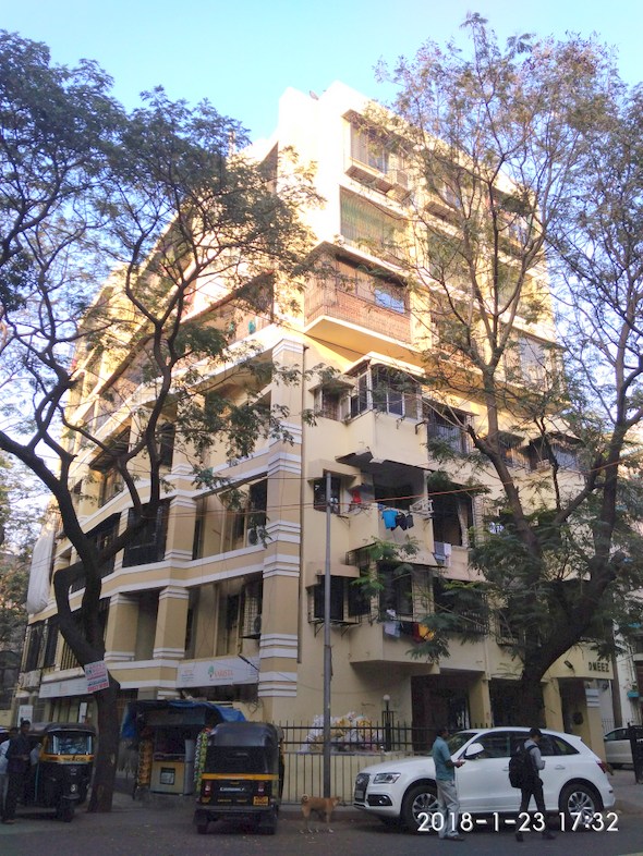 3 BHK Omeez