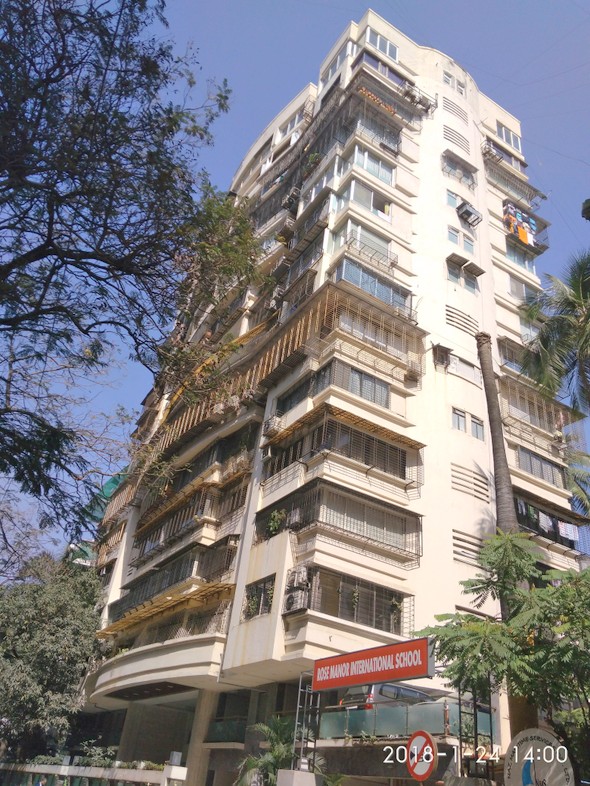 Satguru Tower in Santacruz West