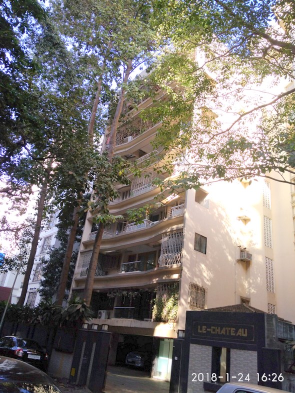 4 BHK Le Chateau in Santacruz West