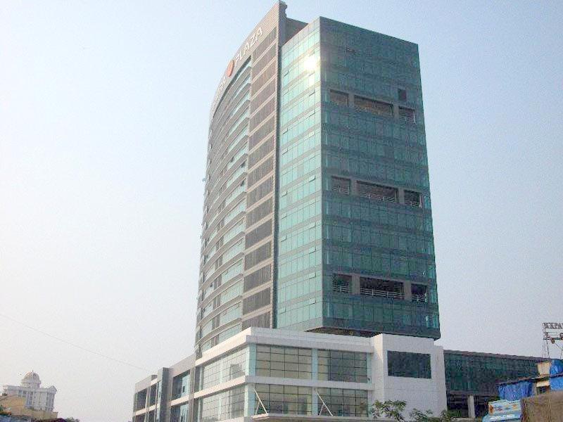Satra Plaza flat for rent - Image 4