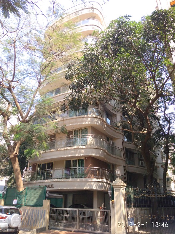 Shree Apartment in Khar West