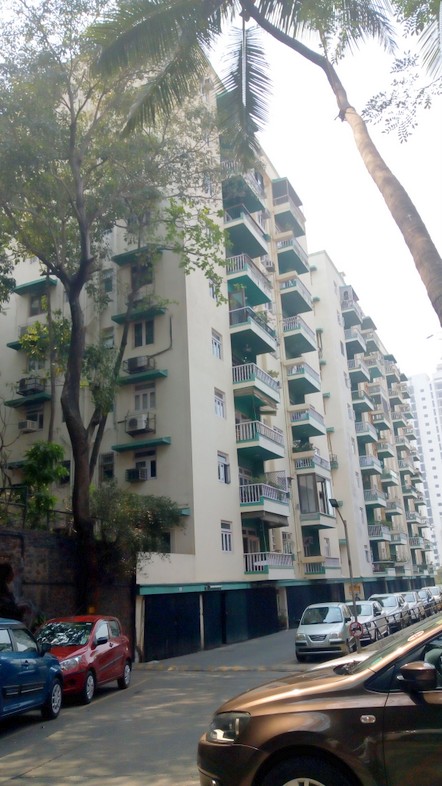Cumballa Crest for rent in Peddar Road