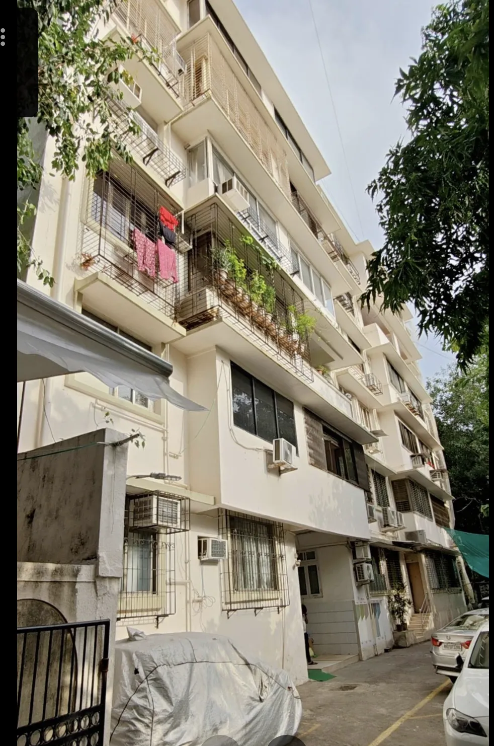 1.5 BHK Asha Mahal in Peddar Road