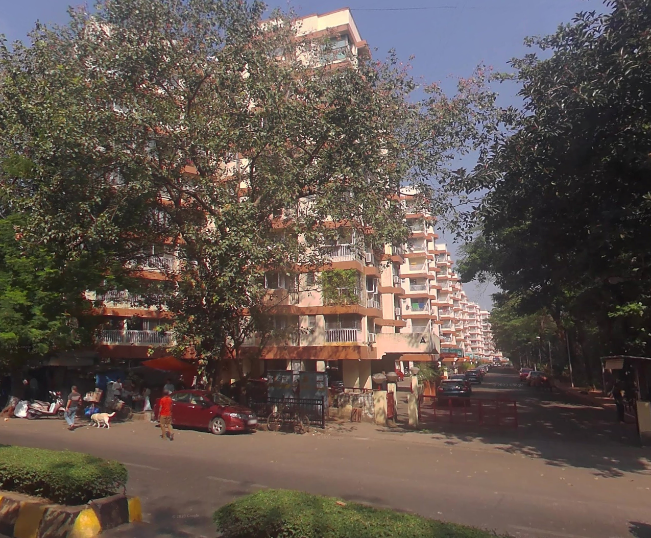 Maker Kundan Gardens in Santacruz West