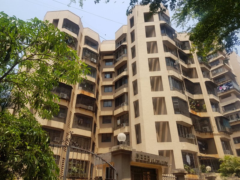 Deep Apartment in Andheri West