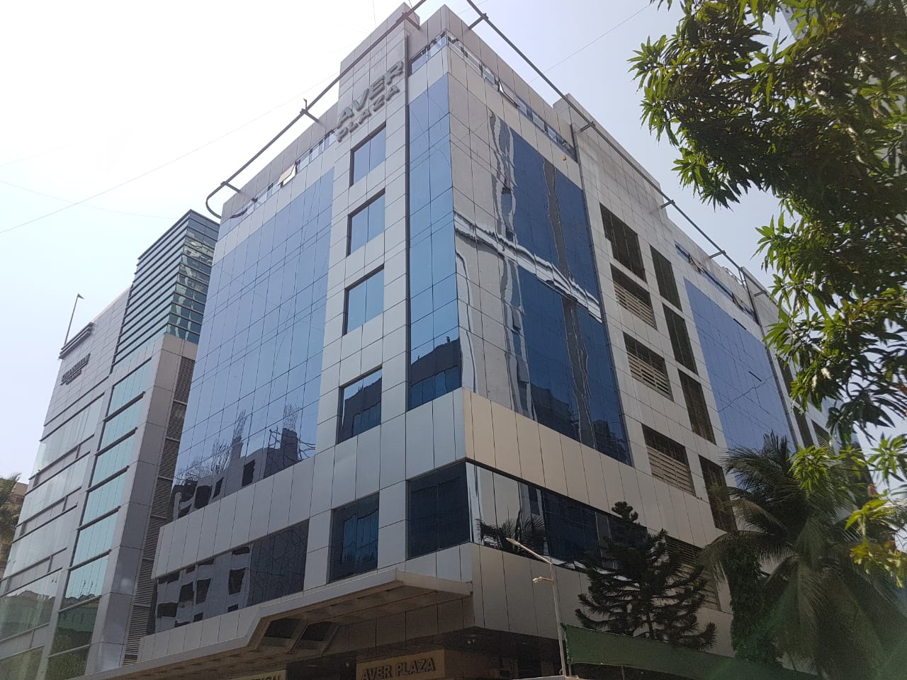 Aver Plaza in Andheri West