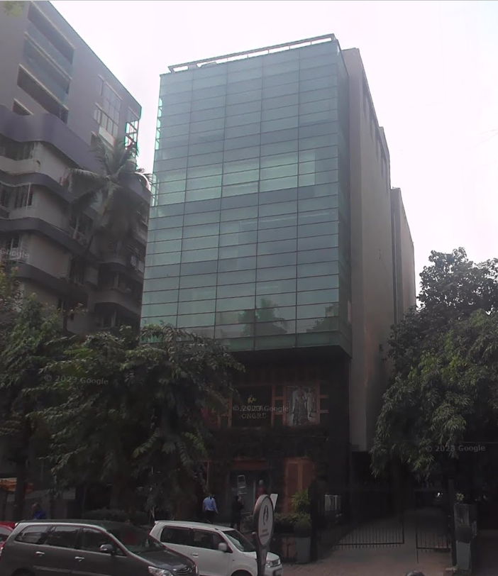 Everest Classic in Khar West