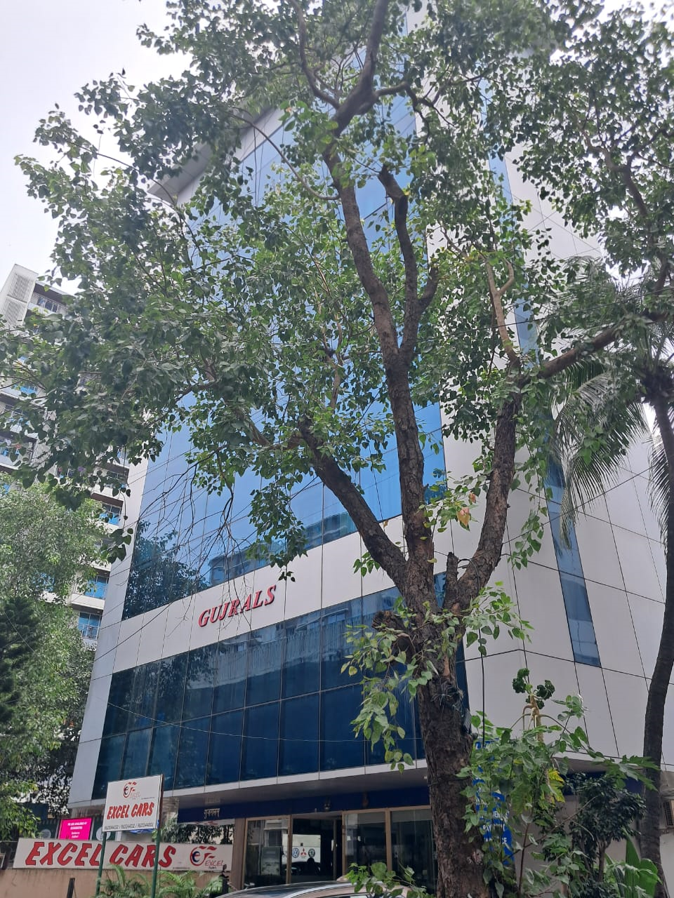 Gujral House in Santacruz East