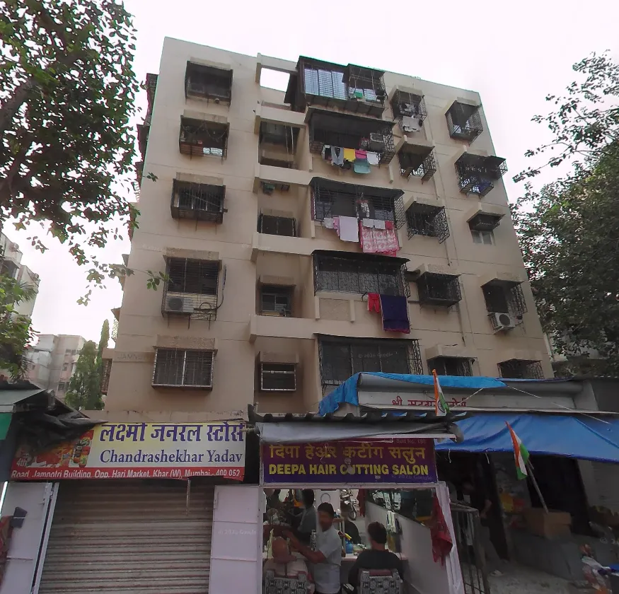 3 Jamnotri in Khar West