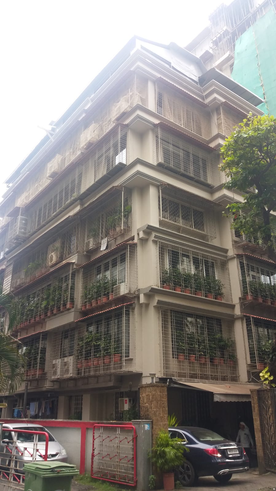 Pals in Bandra West