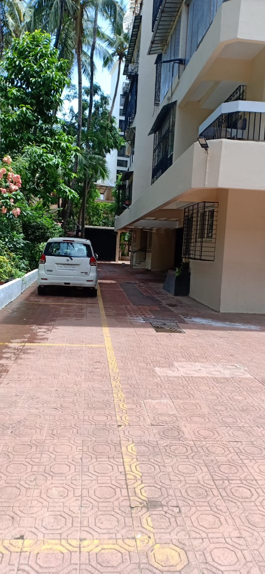 Juhu Anmol in Juhu
