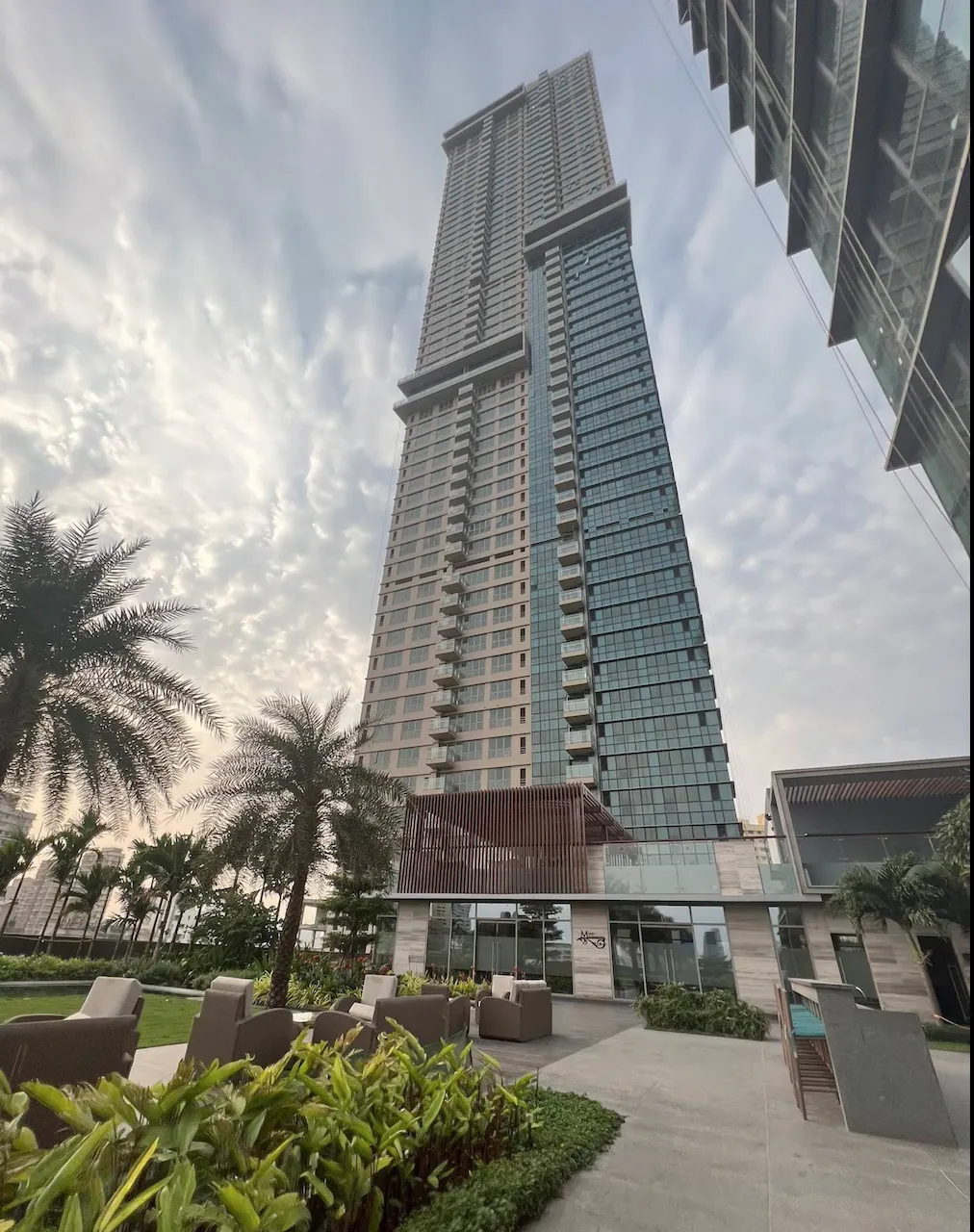 Auris Serenity 3 — Malad West (4)