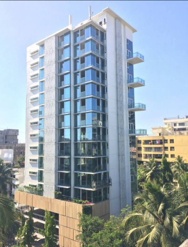 Priviera in Santacruz West