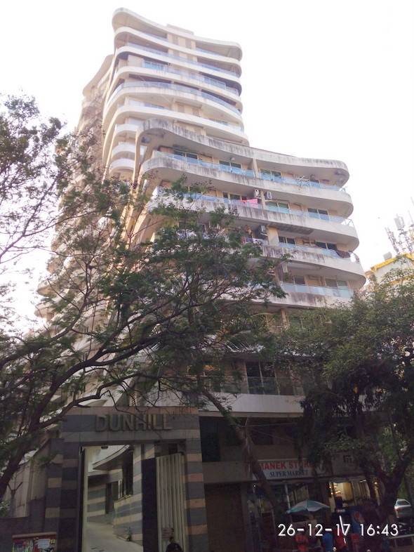 Dunhill for rent in Khar West