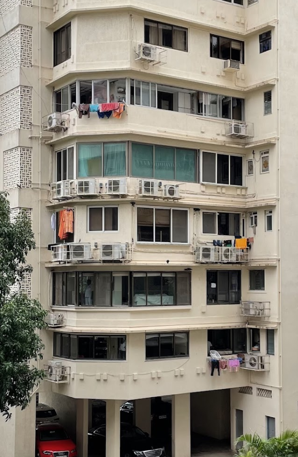 Rizvi park in Altamount Road