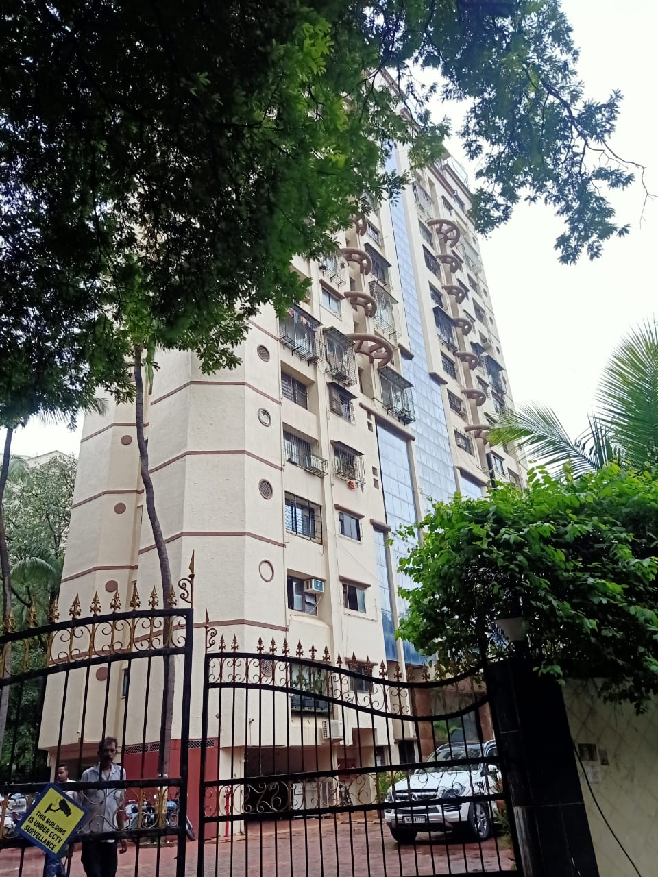 2 BHK Beachwood Towers in Andheri West