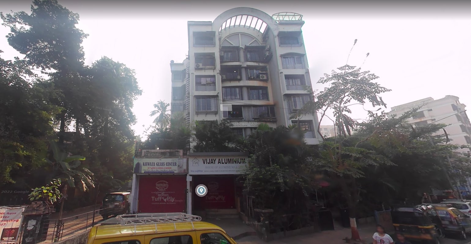 4 BHK Dunhill Corner in Santacruz East