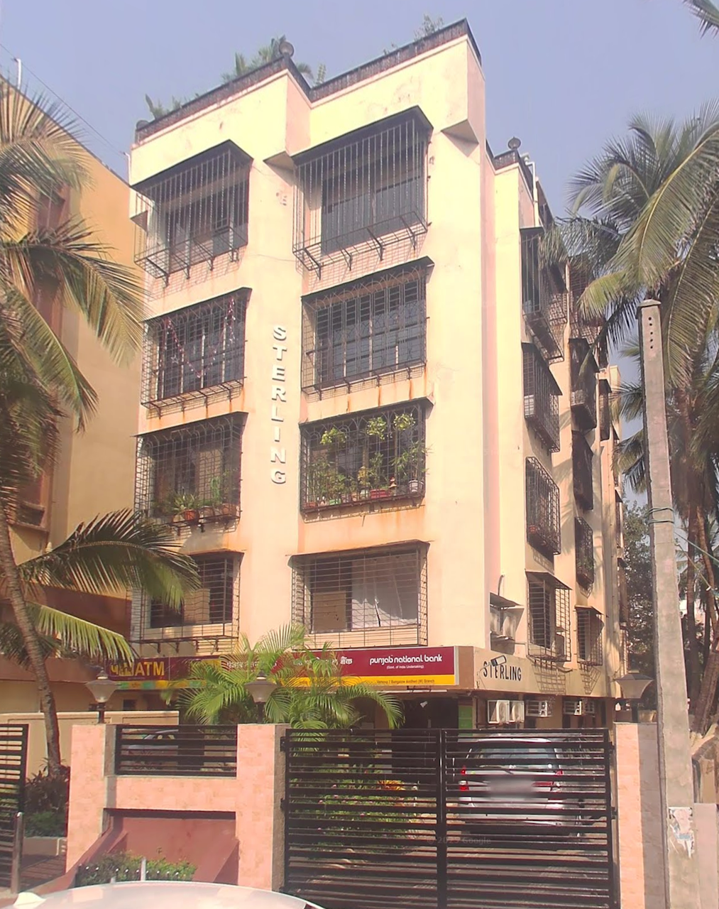 2 BHK Sterling in Andheri West