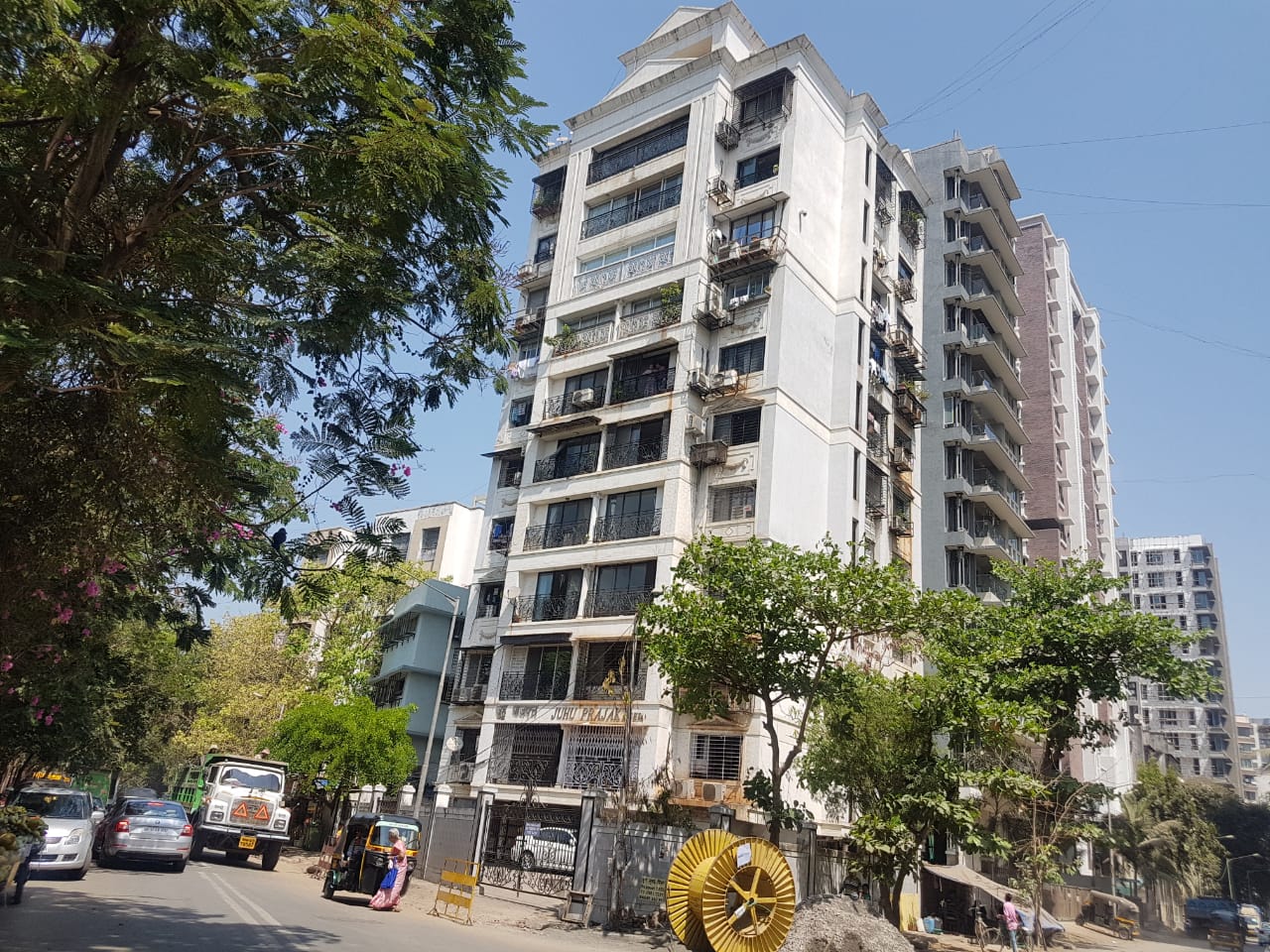 Juhu Prajakta in Juhu